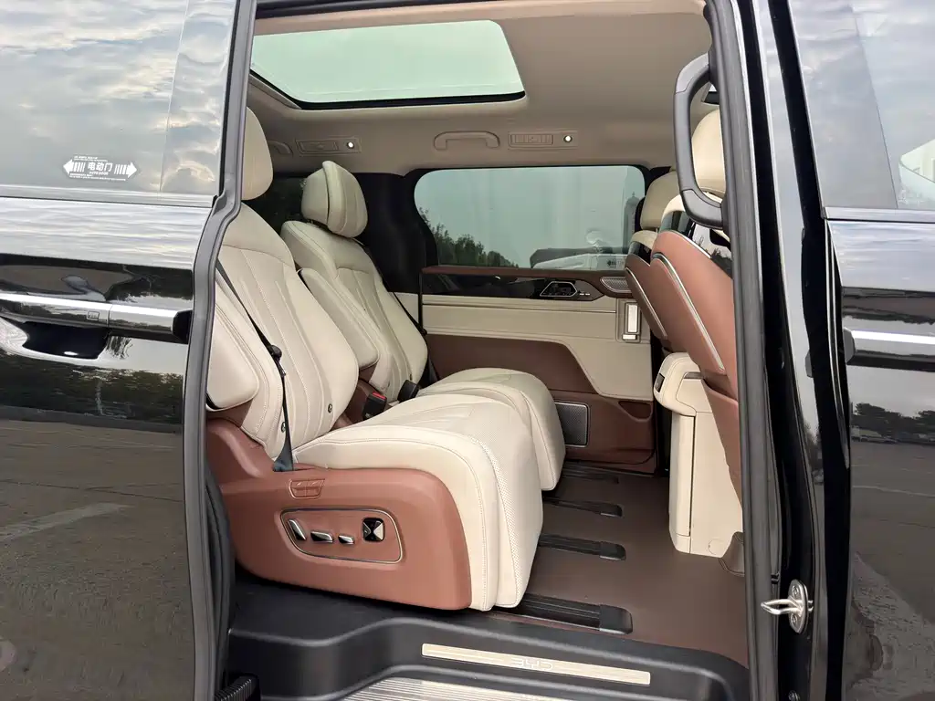 BYD Xia — миниатюра 9