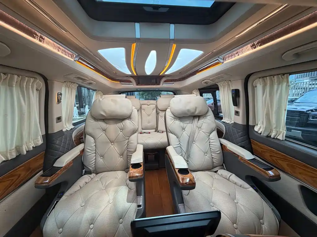 Mercedes-Benz V-Class — миниатюра 15
