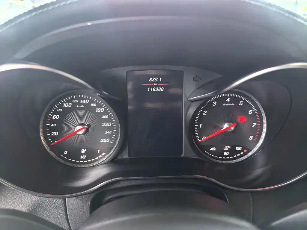 Mercedes-Benz GLC — миниатюра 8