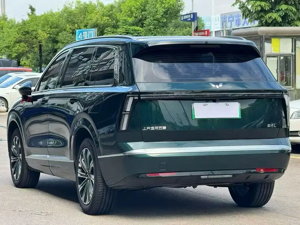 Wuling Xingguang L — миниатюра 4