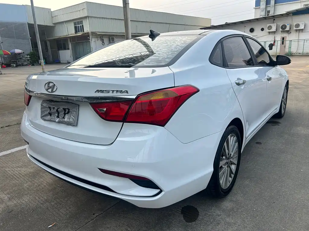 Hyundai Mistra — миниатюра 9