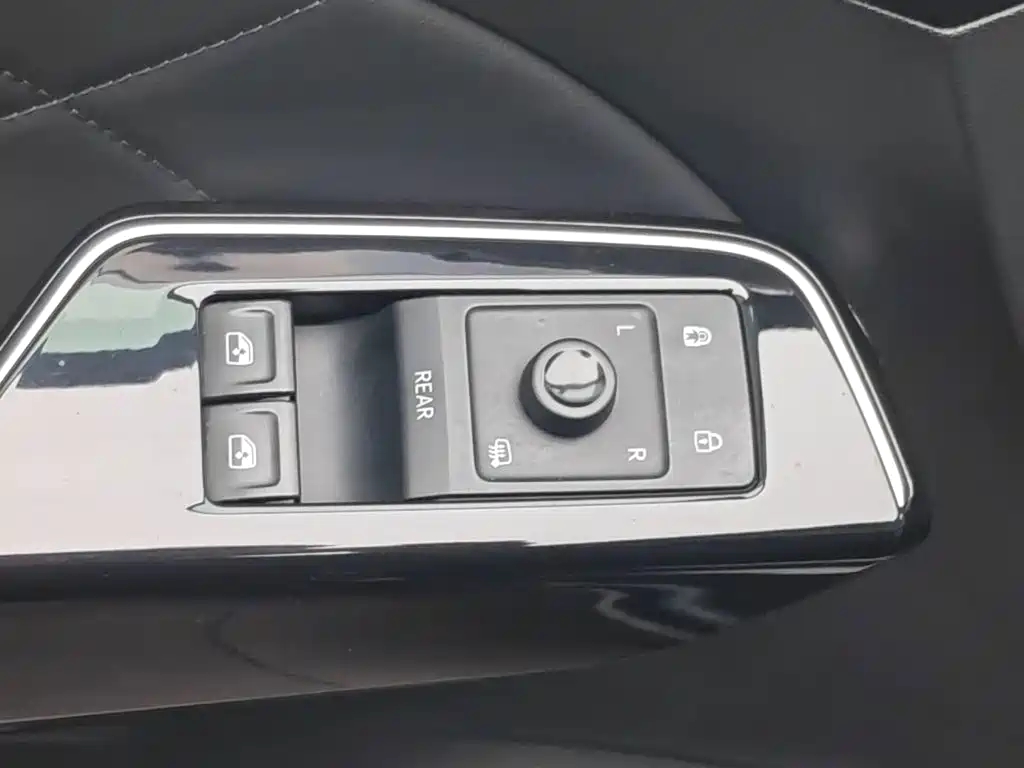 Volkswagen ID.6 X — миниатюра 9
