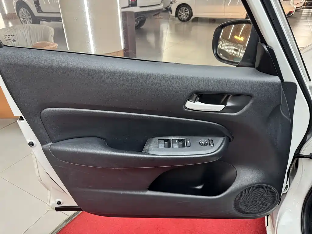 Honda Fit — миниатюра 11