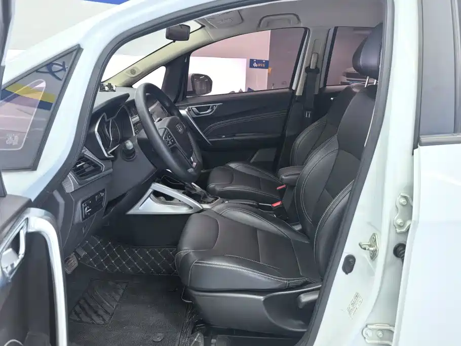 Geely Vision X3 — миниатюра 9