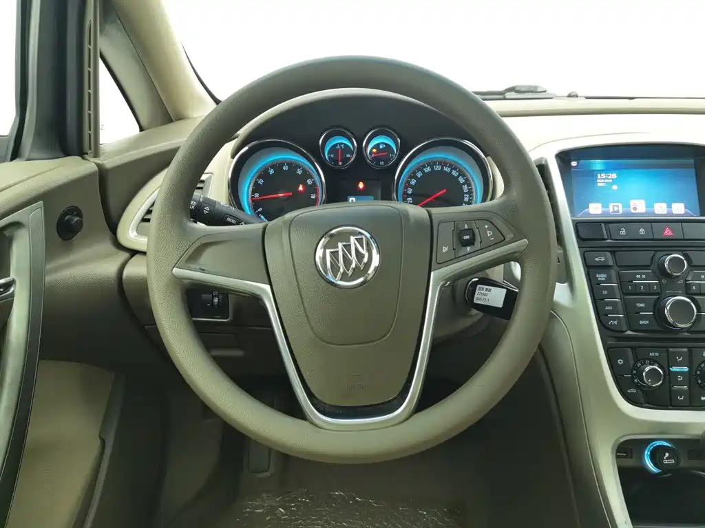 Buick Excelle — миниатюра 11