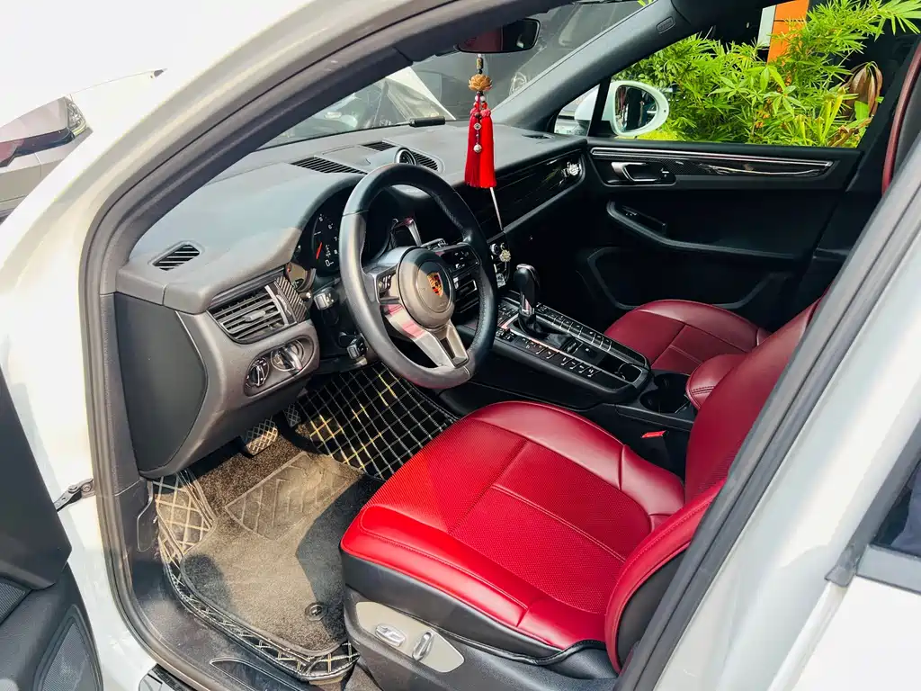 Porsche Macan — миниатюра 4