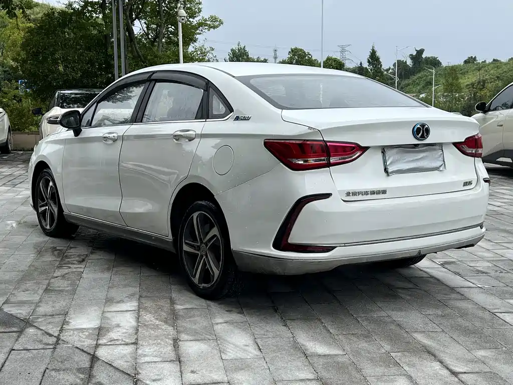 BAIC EU5 — миниатюра 5