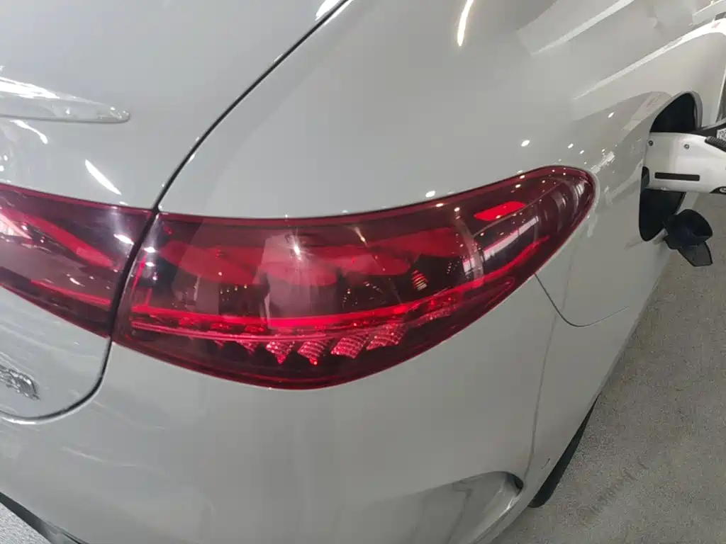 Mercedes-Benz EQE — миниатюра 8