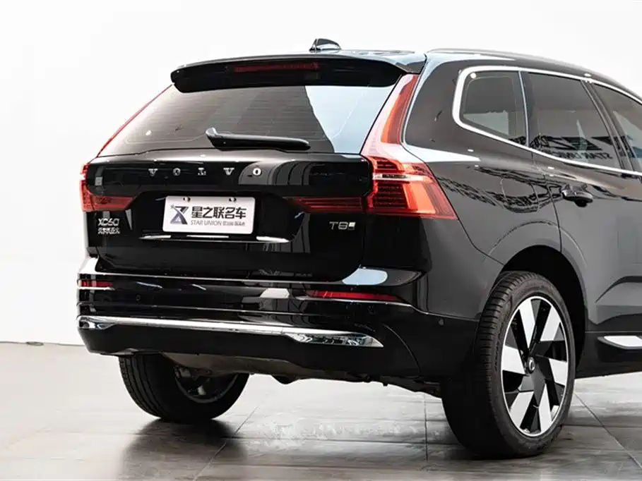 VOLVO XC60 PLUG IN HYBRID