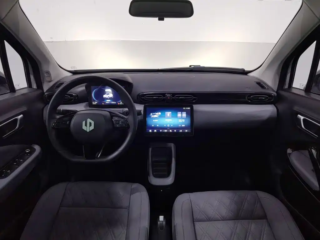 Leapmotor Leapmotor T03 — миниатюра 5