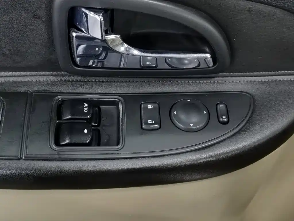 Buick GL8 2014 2.4L Executive