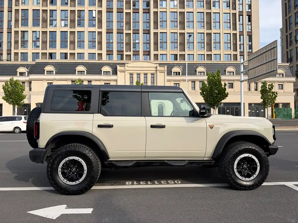 Ford Bronco — миниатюра 7