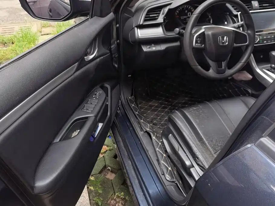 Honda Civic — миниатюра 7