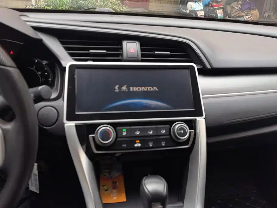 Honda Civic — миниатюра 13