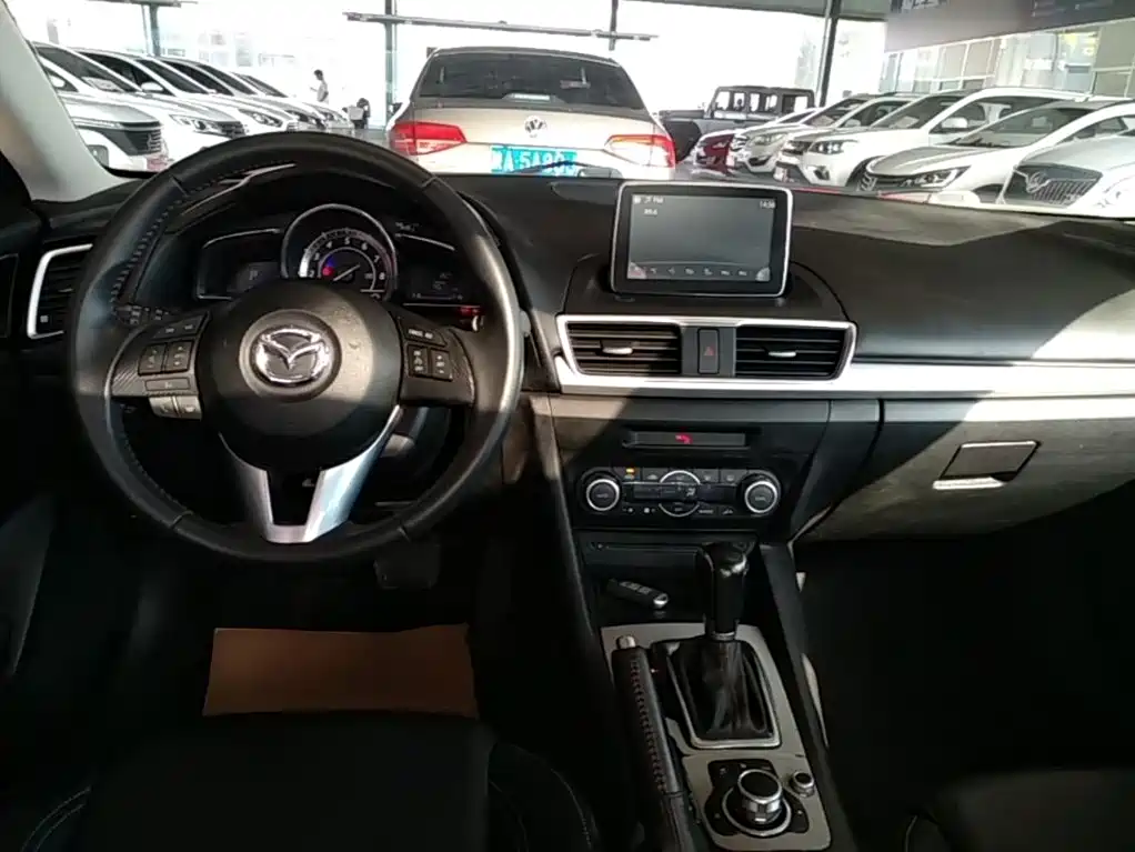 Mazda 3 Axela — миниатюра 10