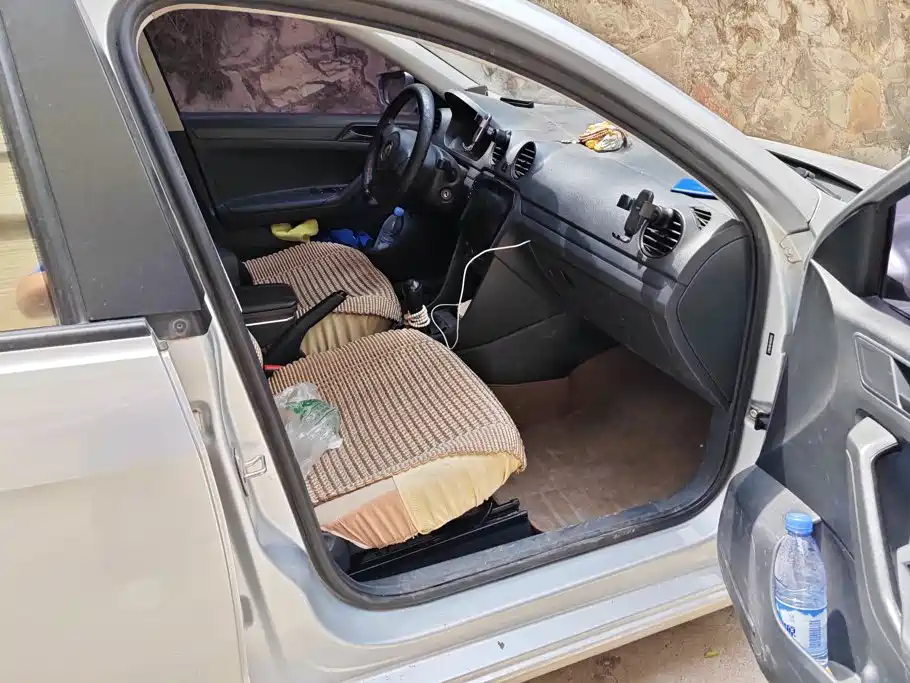 Volkswagen Jetta — миниатюра 8
