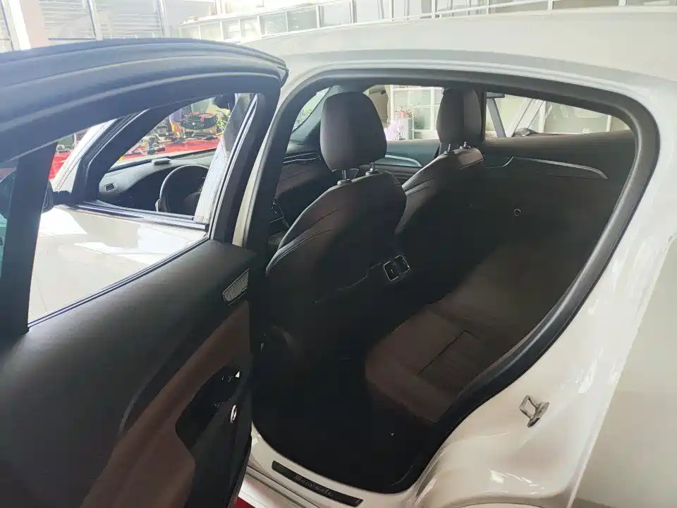 Maserati Grecale — миниатюра 8