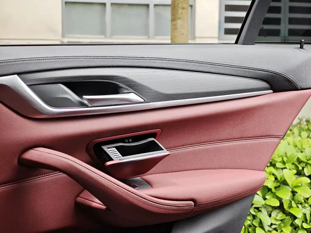 BMW 5 Series — миниатюра 14