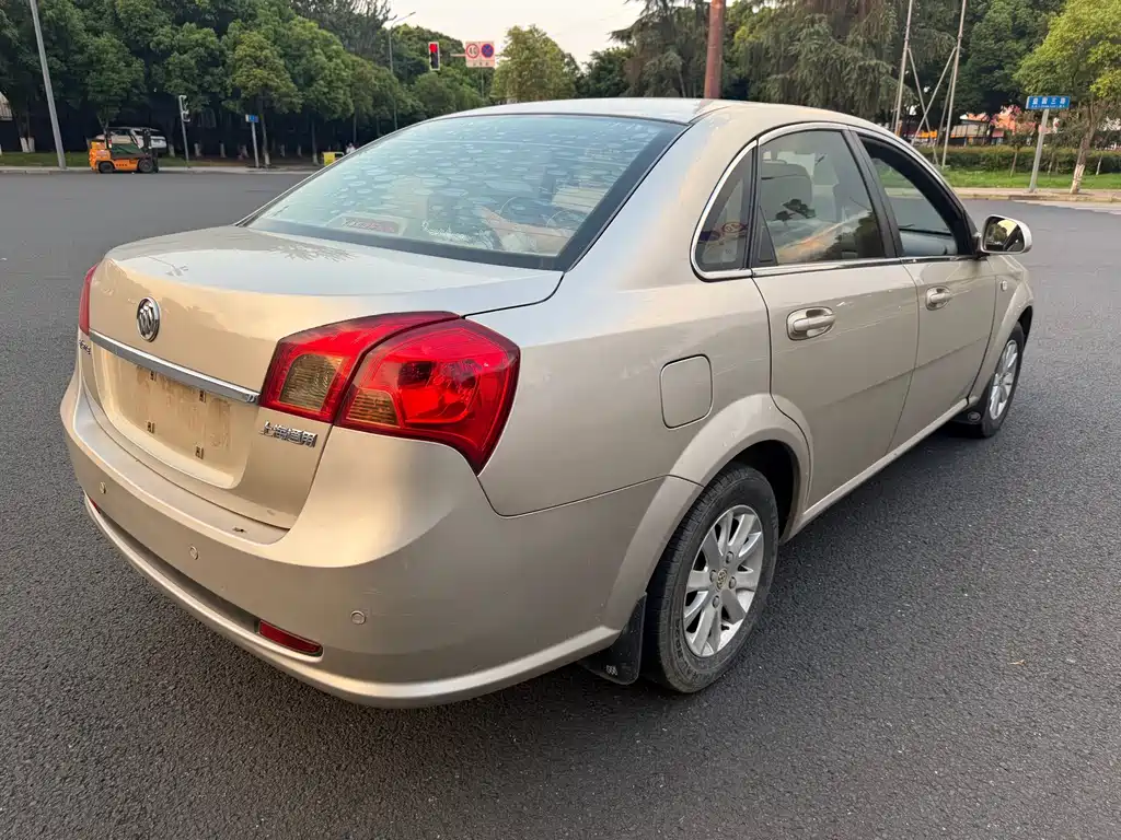 Buick Excelle — миниатюра 6