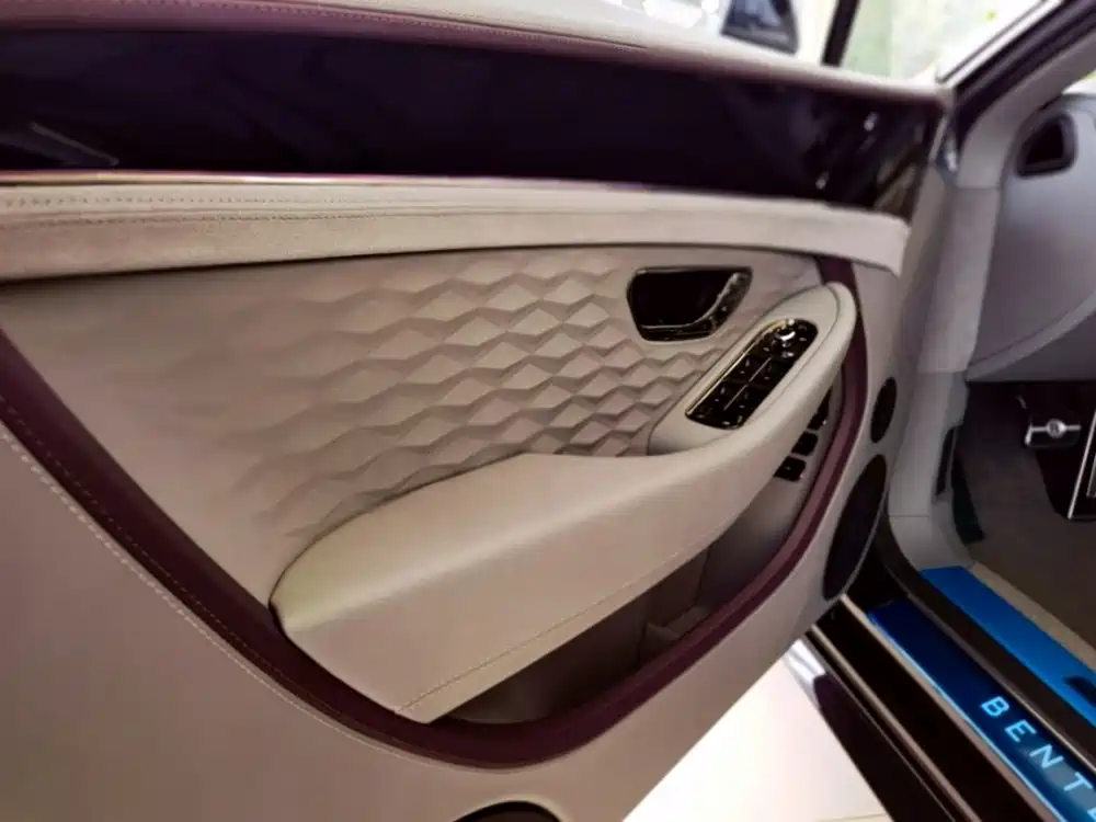 Bentley Continental PHEV — миниатюра 5