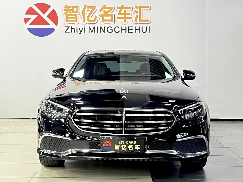 Mercedes-Benz E-Class — миниатюра 2