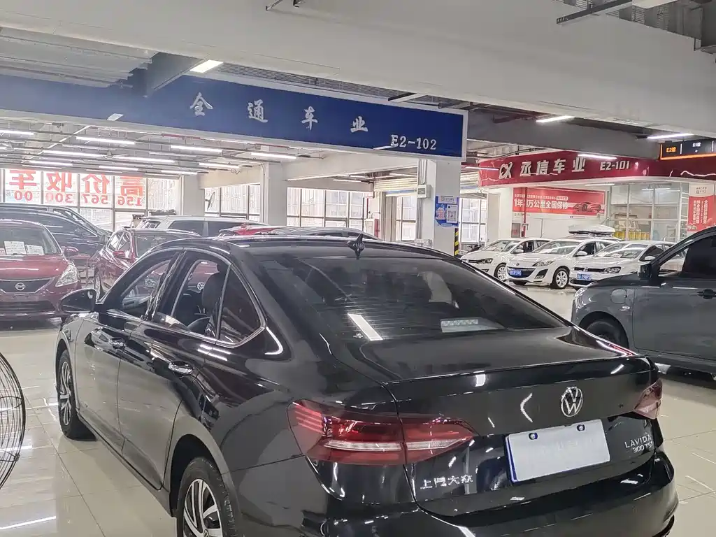 Volkswagen Lavida — миниатюра 10