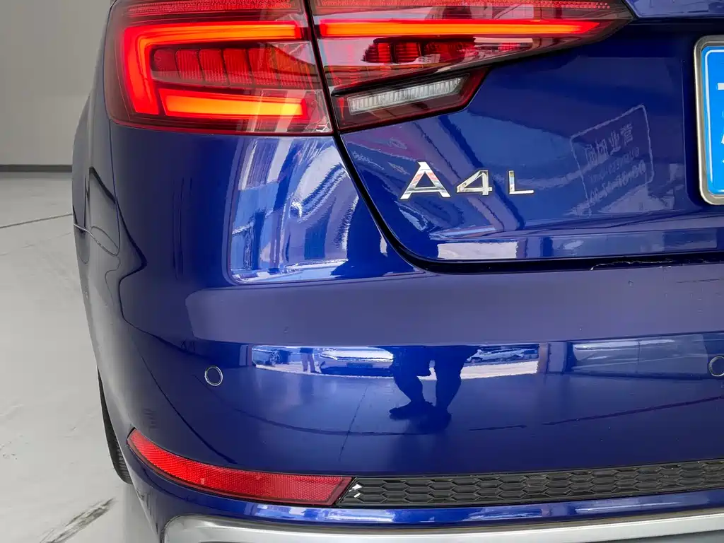 Audi A4L 2019 40 TFSI Fashion V