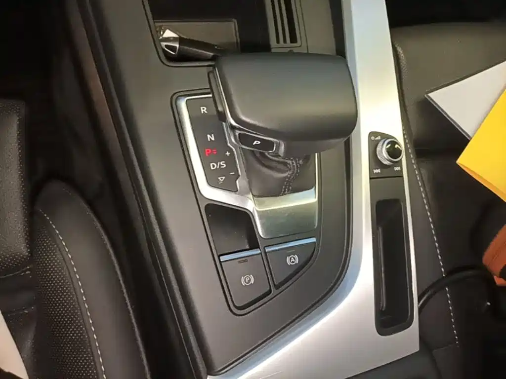 Audi A4L — миниатюра 14