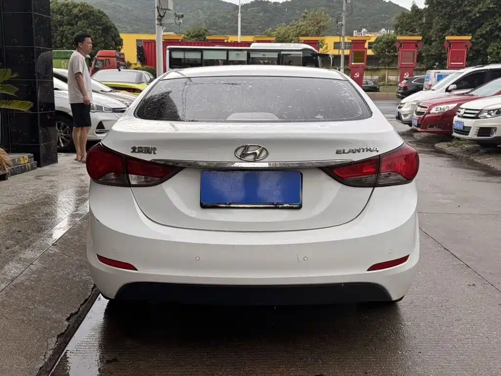 Hyundai Elantra Langdong — миниатюра 4