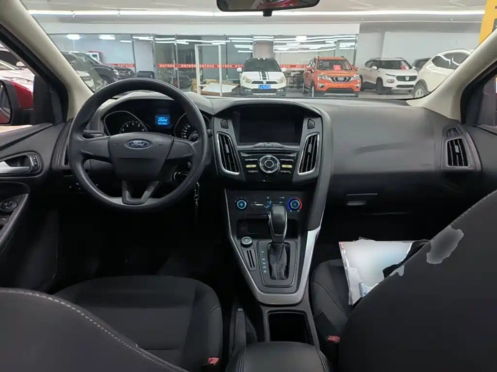 Ford Focus — миниатюра 10