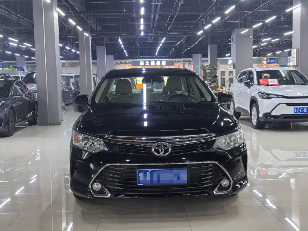 Toyota Camry — миниатюра 2