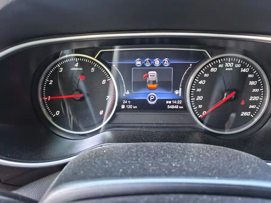 Hongqi Hongqi H5 — миниатюра 14
