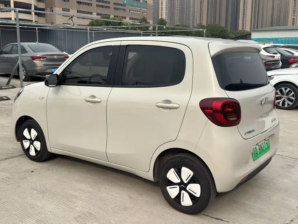 Wuling MINIEV — миниатюра 9