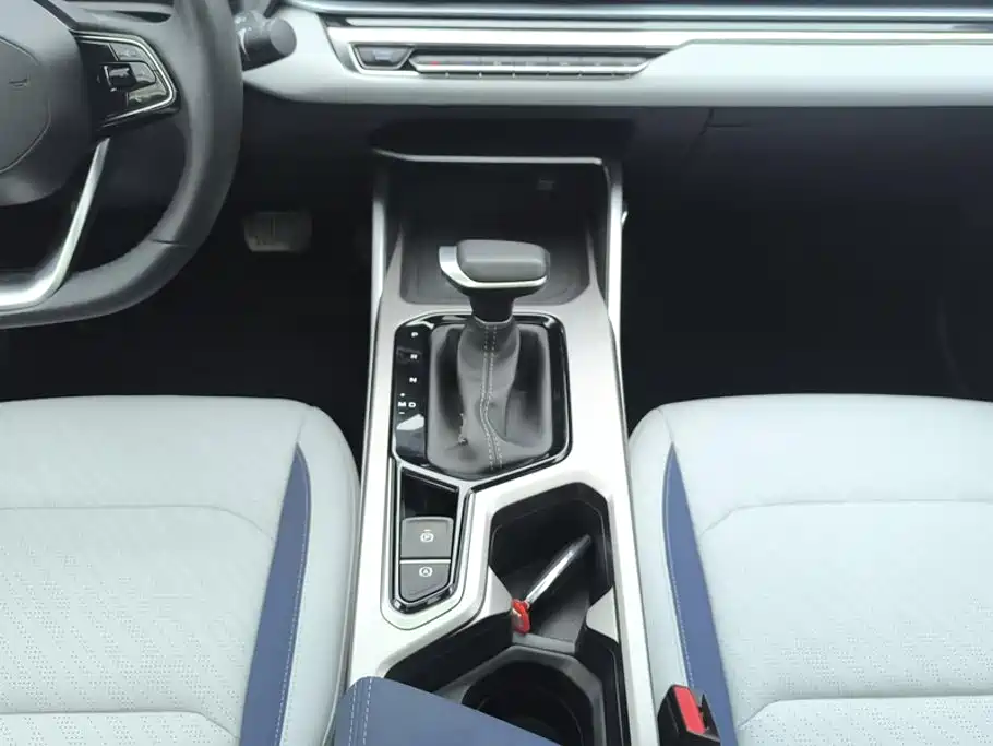 Geely Emgrand — миниатюра 16