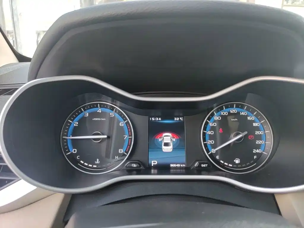 Geely Emgrand — миниатюра 12