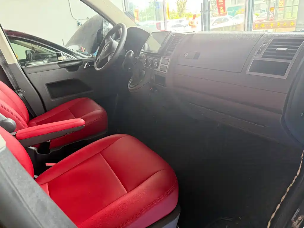 Volkswagen Caravelle 2014 2.0TSI Comfort