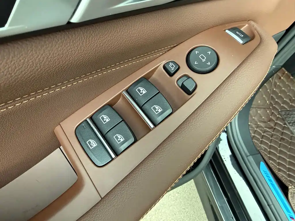 BMW X5 (Import) — миниатюра 5