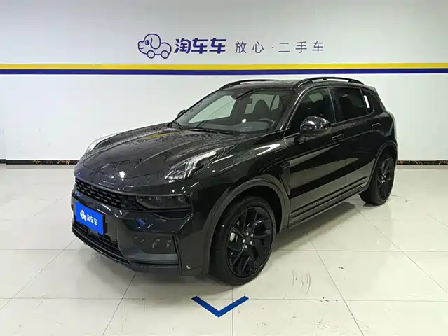 2021 Lynk & Co 01