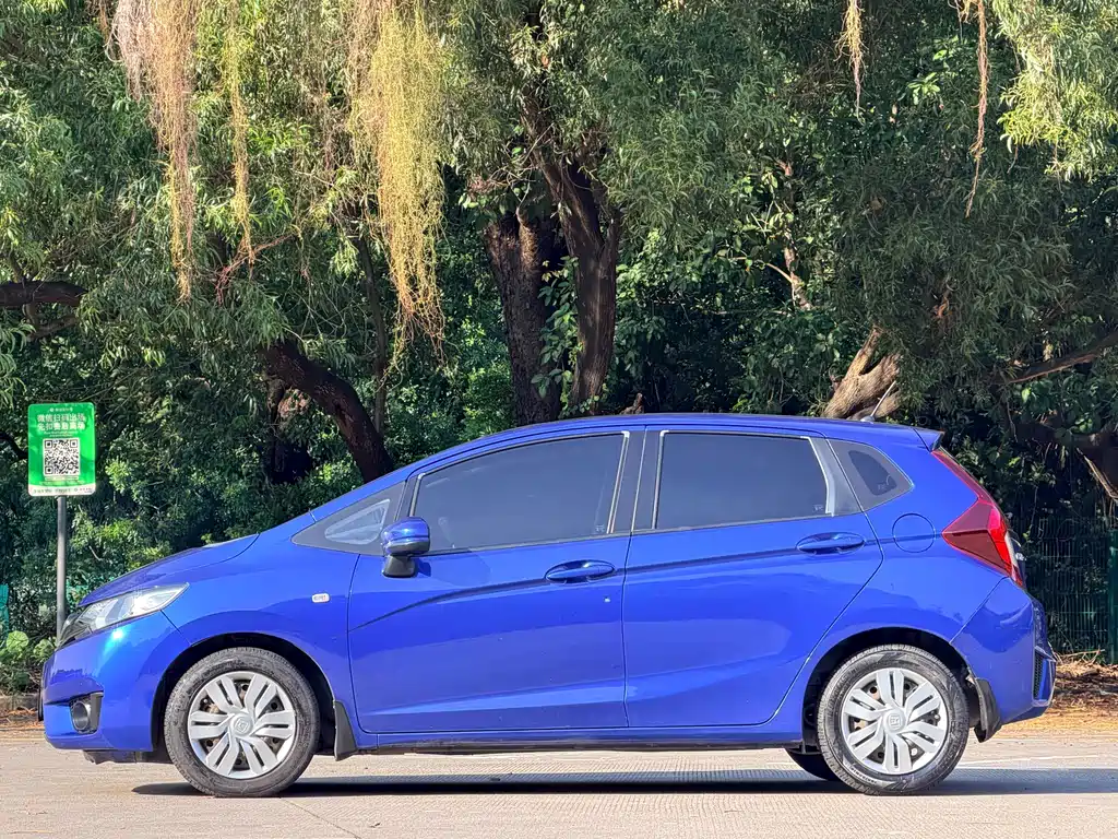 Honda Fit — миниатюра 4