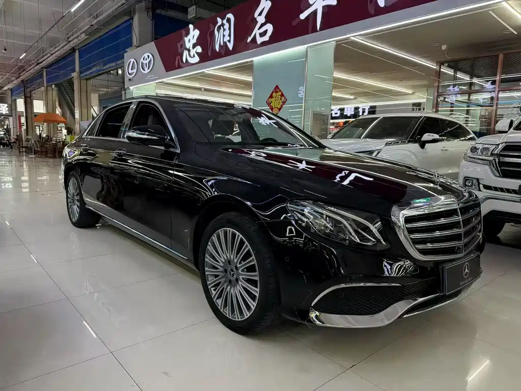 Mercedes-Benz E-Class — миниатюра 3