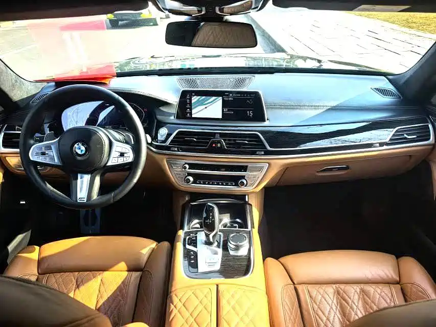 BMW 7 Series — миниатюра 4