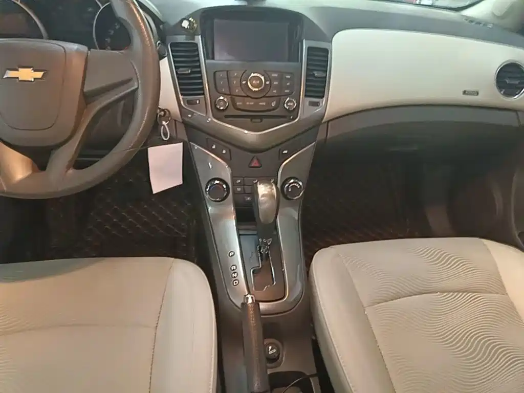 Chevrolet Cruze — миниатюра 14