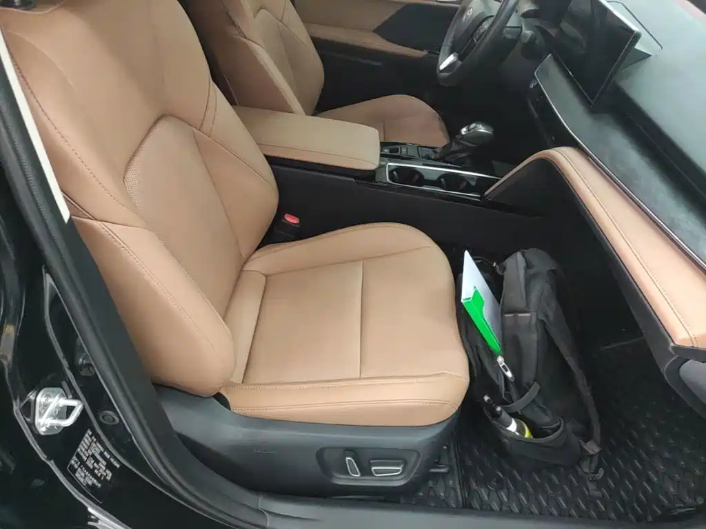 Toyota Camry — миниатюра 25