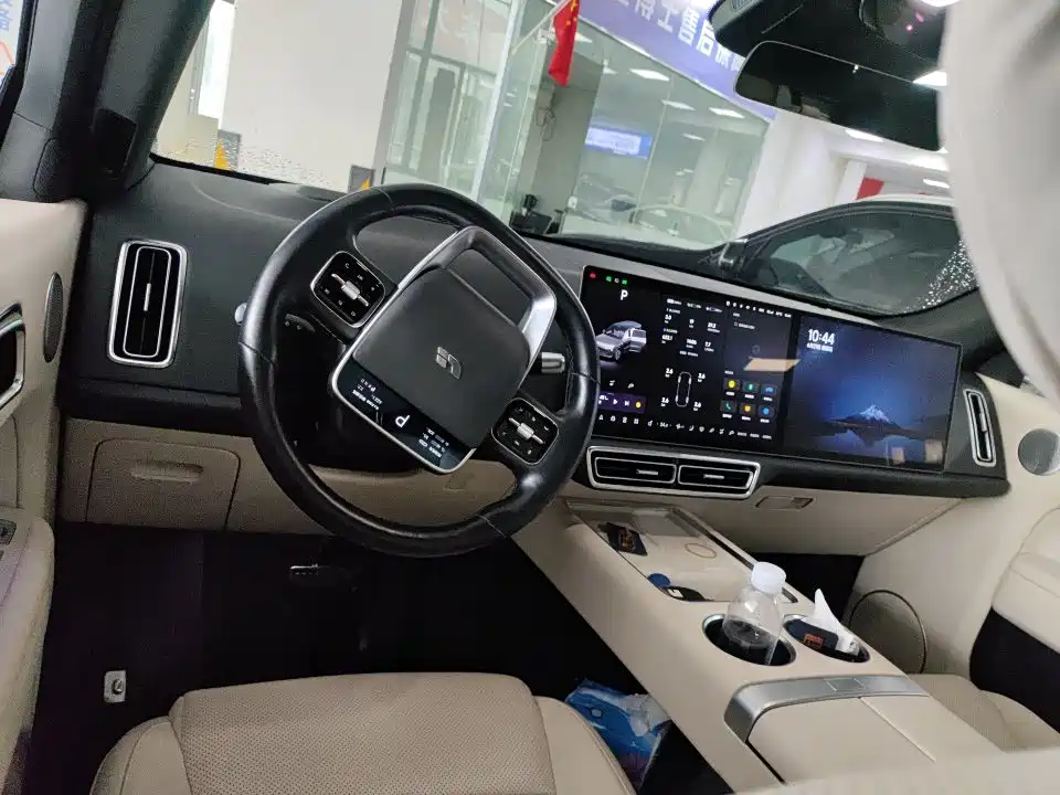 Li Auto Li L9 — миниатюра 2