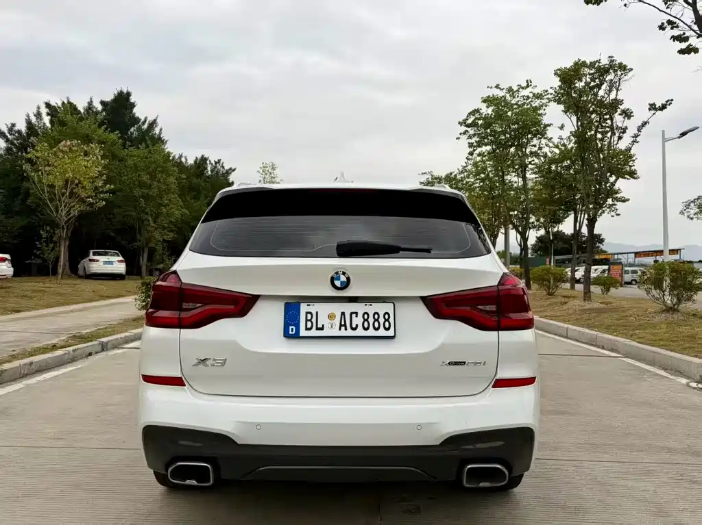 BMW X3 — миниатюра 3