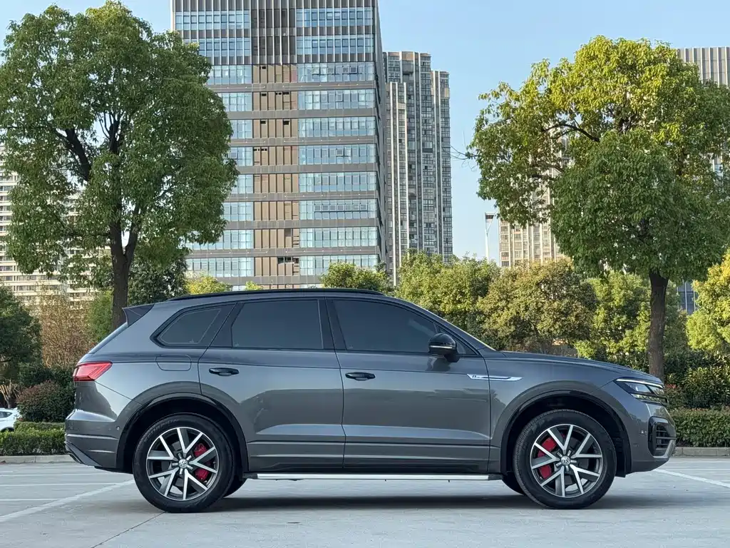 Volkswagen Touareg — миниатюра 18
