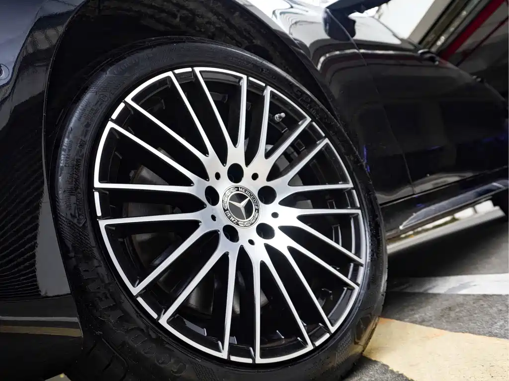 Mercedes-Benz C-Class — миниатюра 7