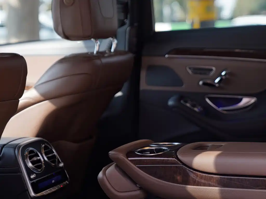 Mercedes-Benz S-Class — миниатюра 11