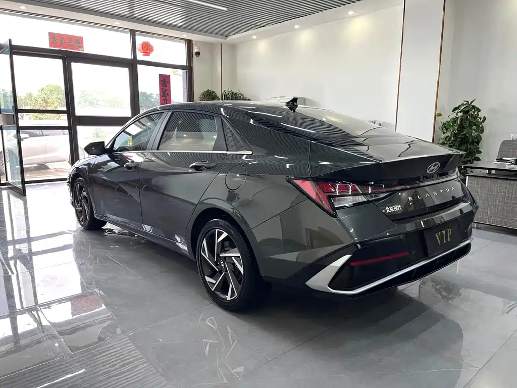 Hyundai Elantra — миниатюра 4