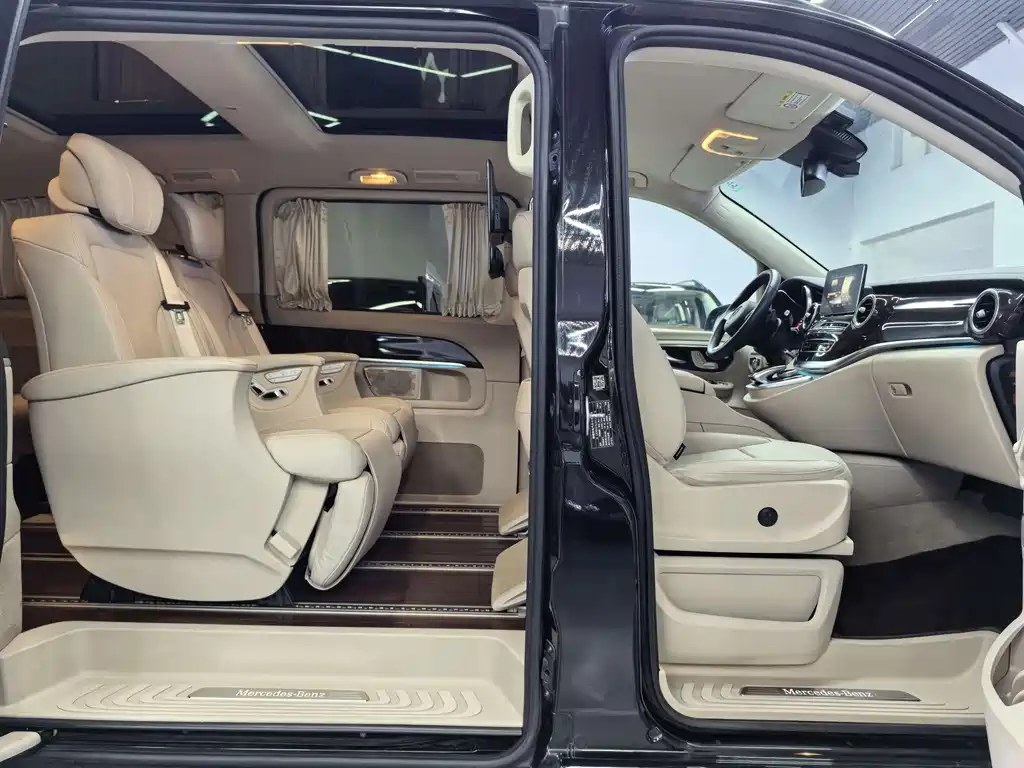 Mercedes-Benz V-Class — миниатюра 10